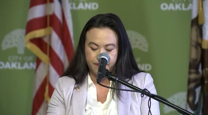 democrat-mayor-breaks-down-in-tears,-blames-‘right-wing’-for-fbi-raid-during-presser democrat-mayor-breaks-down-in-tears,-blames-‘right-wing’-for-fbi-raid-during-presser