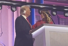 Melania Surprises Trump On Stage After Speech, His Reaction Is Priceless melania-surprises-trump-on-stage-after-speech,-his-reaction-is-priceless