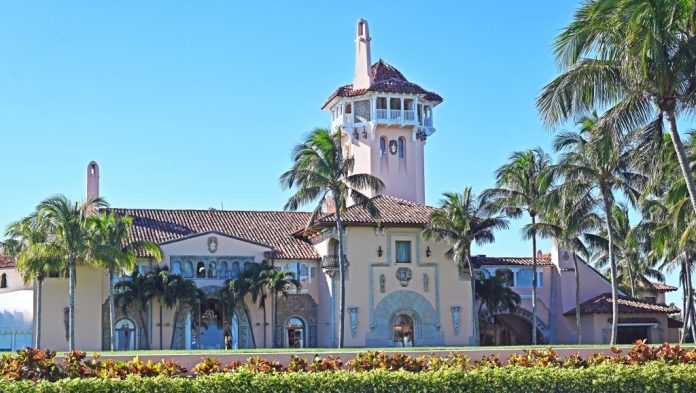 breaking:-man-arrested-at-mar-a-lago-claims-to-have-documents-about-assassination-attempt breaking:-man-arrested-at-mar-a-lago-claims-to-have-documents-about-assassination-attempt