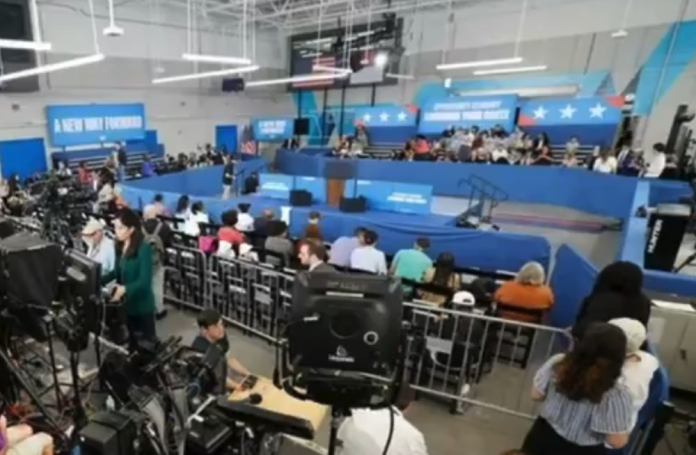 kamala-humiliated-after-just-dozens-show-up-for-major-rally kamala-humiliated-after-just-dozens-show-up-for-major-rally