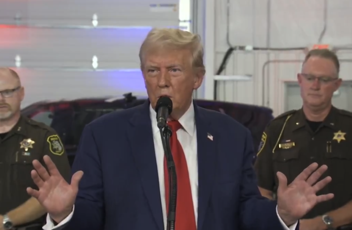 watch:-trump-turns-the-tables-on-race-baiting-reporter,-crowd-erupts