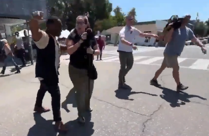 just-in:-jill-biden-under-fire-after-her-security-detail-is-taped-shoving-locals-in-small-town