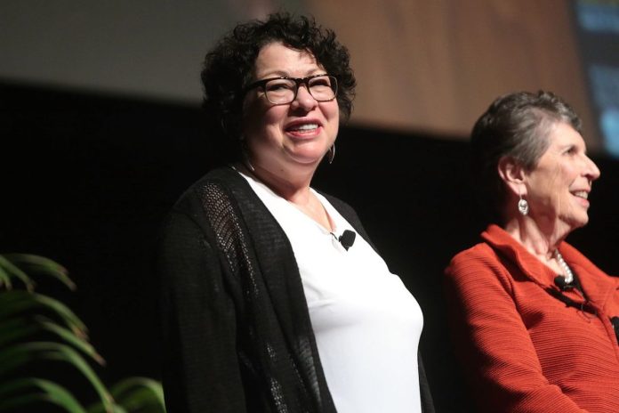 Sonia_Sotomayor_32494306435.jpg