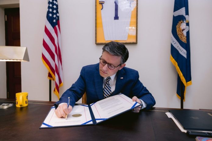 Mike_Johnson_signs_Mayorkas_Impeachment.jpg