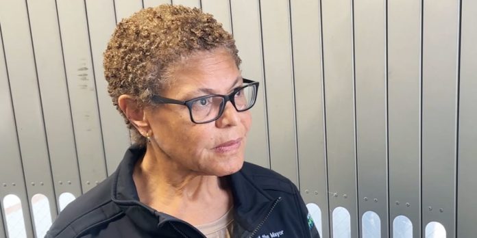 Video-shows-Mayor-Karen-Bass-refuse-to-answer-LA-fires-1140x570-1.jpg