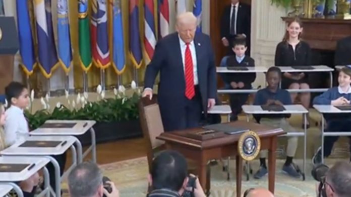 breaking-trump-signs-order-to-dismantle-department-of-education-video-the-gateway-pundit-2025-03-20t210044-000z
