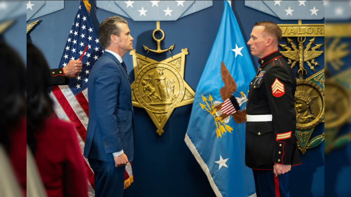 medal-of-honor-recipient-sgt-dakota-meyer-reenlists-in-marine-corps-reserve-secretary-of-defense-pete-hegseth-administers-oath-video-the-gateway-pundit-2025-04-19t194036-000z