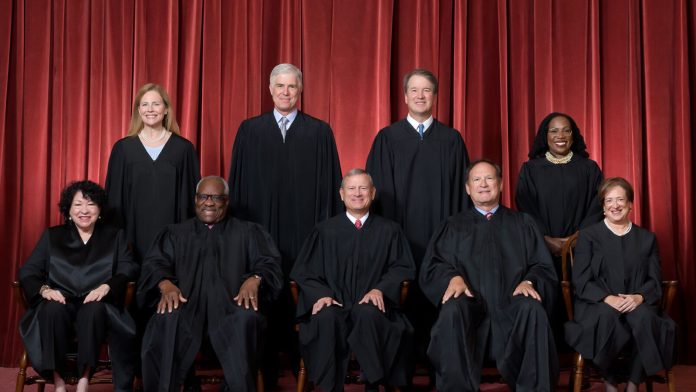 supreme-court-hands-trump-a-temporary-victory-in-his-battle-to-drain-the-bureaucratic-swamp-the-gateway-pundit-2025-04-08t161123-000z