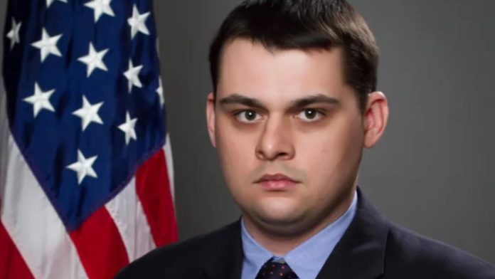 breaking-top-hegseth-advisor-escorted-out-of-pentagon-for-leaking-the-gateway-pundit-2025-04-15t194012-000z