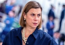 Democrat Senator Demands New Party Leadership After 2024 Wipeout