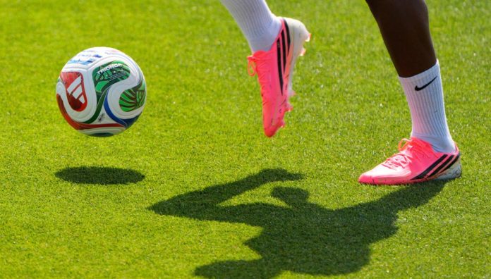 dhs-grants-iran-world-cup-team-extra-day