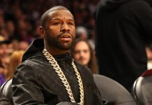 Floyd Mayweather Faces Felony Charges Over Allegedly Bouncing $200K Check