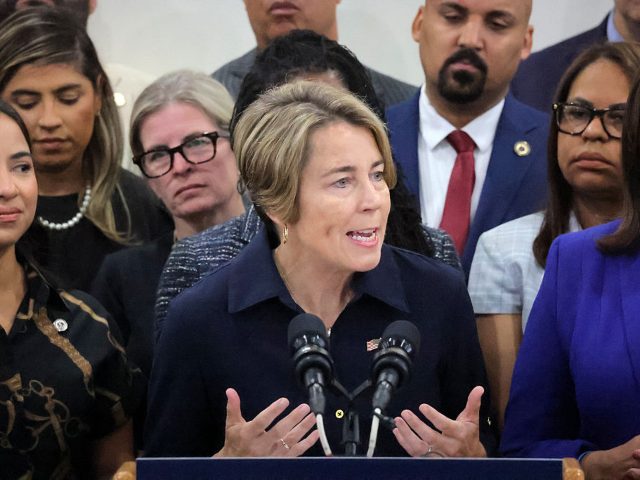 nine-democrats-break-ranks-call-massachu
