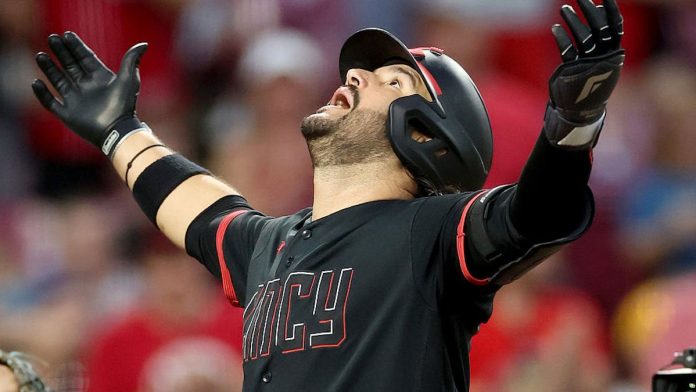 reds-star-eugenio-suarez-gets-all-americ